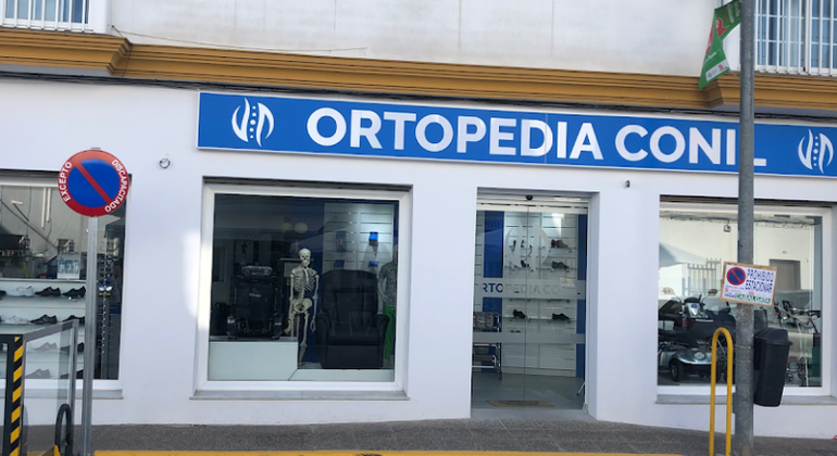 Escaparate de la ortopedia de Conil