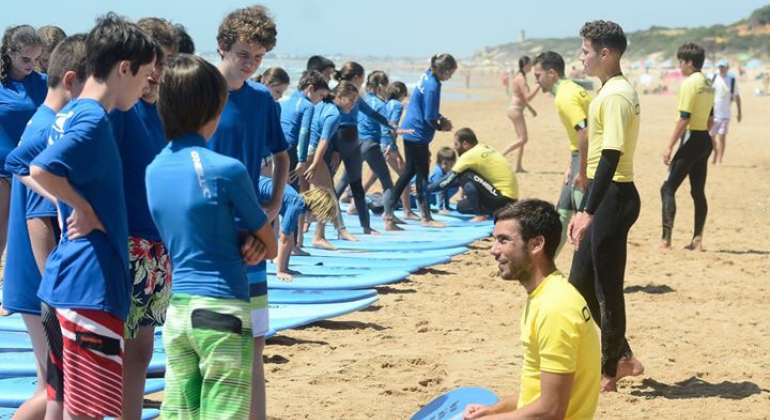 ESCUELA DE SURF O´NEILL