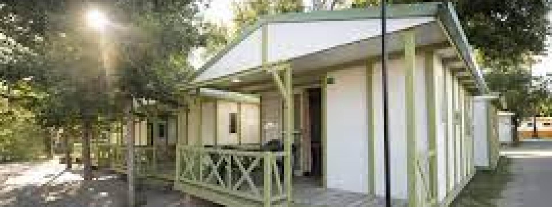 CAMPING ROCHE bungalow fuente web propia